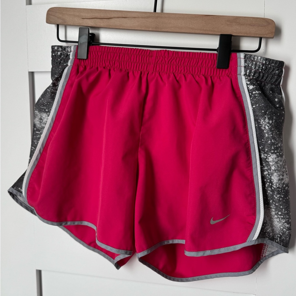 Nike Women's Hot Pink and Speckled Gray Athletic Shorts size medium